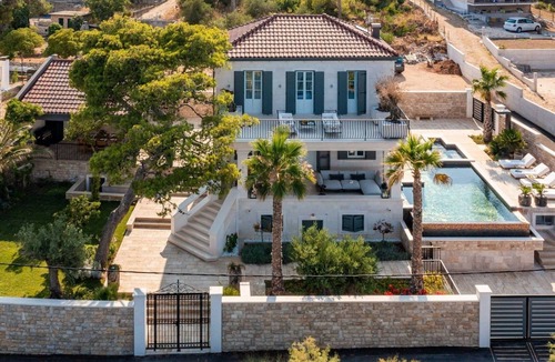 Slatine House | Ferienvilla Heaven am Strand by Interhome