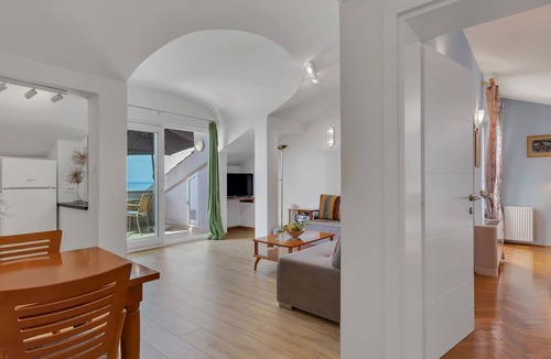 Drasnice Apartment | Fewo mit gemeinschaftlichem Pool by Interhome