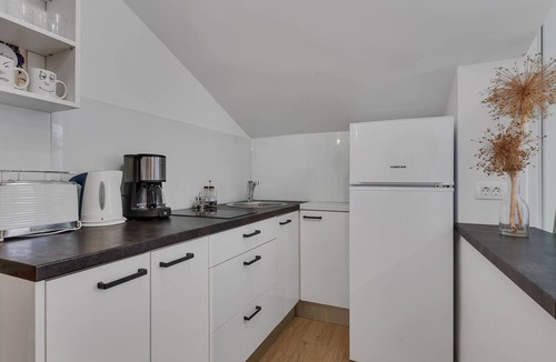 Drasnice Apartment | Fewo mit gemeinschaftlichem Pool by Interhome