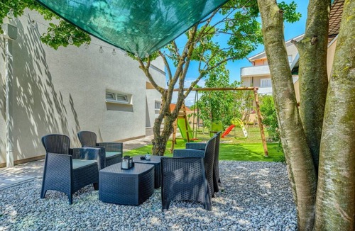 Dicmo Villa | Five Bedroom Villa with Private Pool