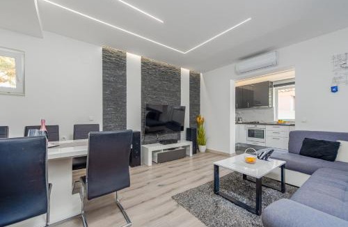 Bibinje Apartment | Floyd