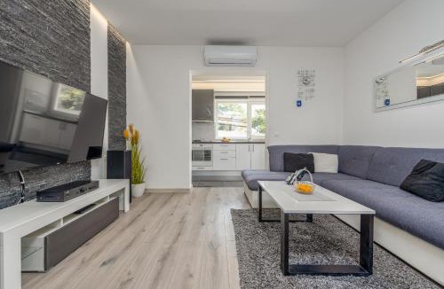 Bibinje Apartment | Floyd