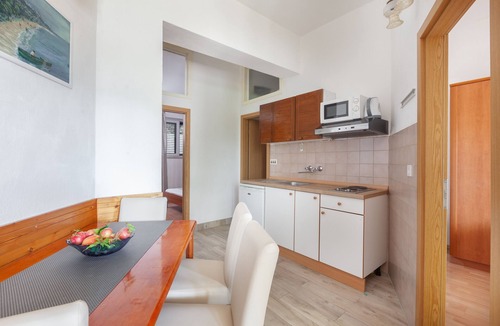 Igrane Apartment | Four bedroom apartment near beach Igrane, Makarska (A-310-f)