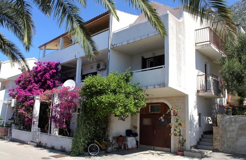 Igrane Apartment | Four bedroom apartment near beach Igrane, Makarska (A-310-f)