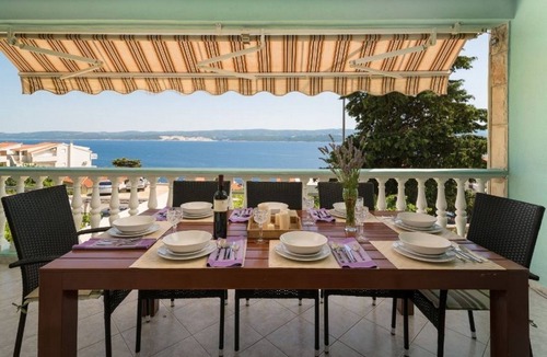 Stanici Apartment | Four-bedroom apartment with terrace and sea view Stanići, Omiš (A-2819-d)
