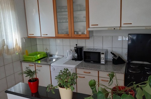 Kampor Apartment | Four-bedroom apartment with terrace and sea view Kampor, Rab (A-5051-b)