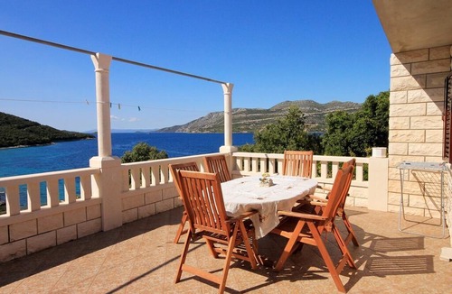 Zrnovo Apartment | Four bedroom apartment with terrace and sea view Tri Žala, Korčula (A-558-c)