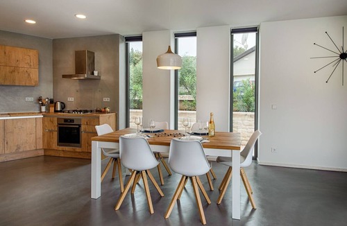 Zrnovo Villa | Frontline Korcula Villa | A Stones Throw to The Beach | Villa Korcula Bay View