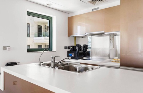 Abu Dhabi Apartment | Fully Equipped 2BR Apartment near to the Beach