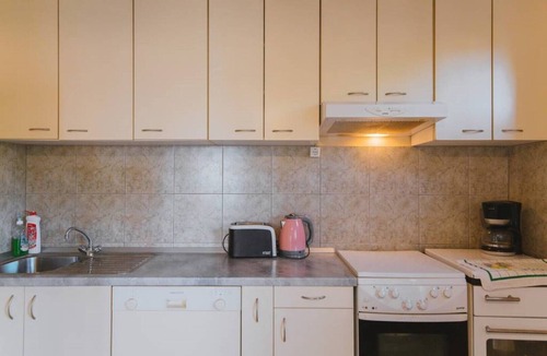 Marusici House | Funky-rustic House/w. heated Pool/between Split&Makarska; 250m from beach