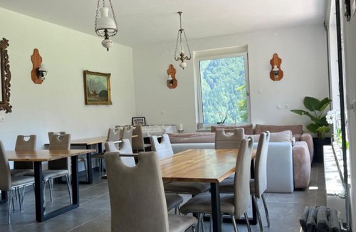 Luce House | Gaj pod brezami