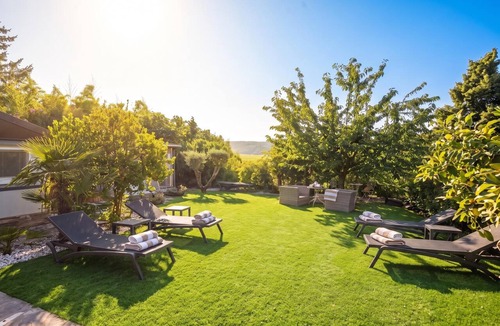 Secovlje Apartment | Gaja 2 Bdr Apt w Shared Jacuzzi & Garden near Portorož, Portorož - Sečovlje, Slovenia