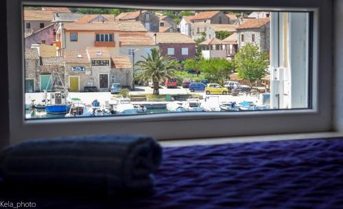 Veli Iz Apartment | Galeb 2
