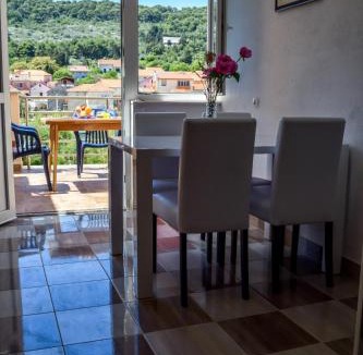 Veli Iz Apartment | Galeb 2
