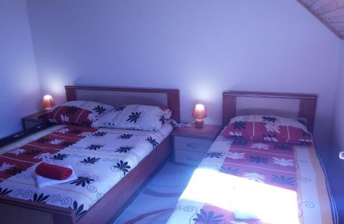 Catrnja Apartment | Galeva apartman