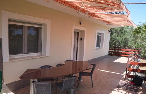Kornic Apartment | Garden Apartment Braut