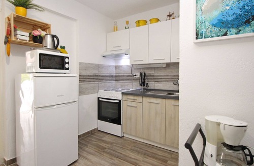 Baska Apartment | Gemütliches Appartement in Baška mit Eigener Terrasse by Interhome