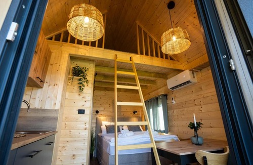Hrib pri Hinjah House | Glamping Happiness - Natural Pool & Wellness