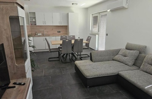Vojnik Apartment | Globoce apartment