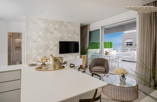 Znjan Apartment | Golden cell