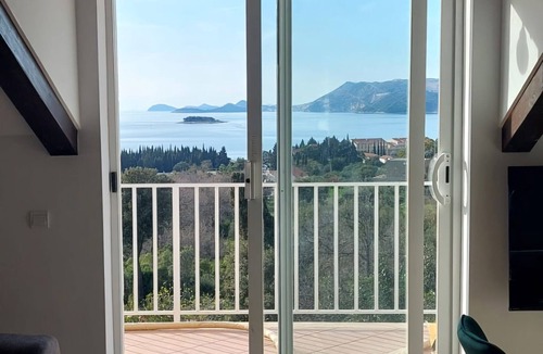Cavtat Apartment | Golden horizon Cavtat - spacious 3-bedroom apartment fully AC