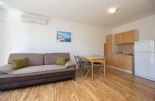 Lokva Rogoznica Apartment | Gorgeous apartment in Lokva Rogoznica with WiFi