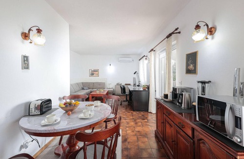 Lokva Rogoznica Apartment | Gorgeous apartment in Lokva Rogoznica