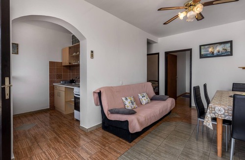 Sveti Juraj Apartment | Gorgeous apartment in Sveti Juraj with WiFi