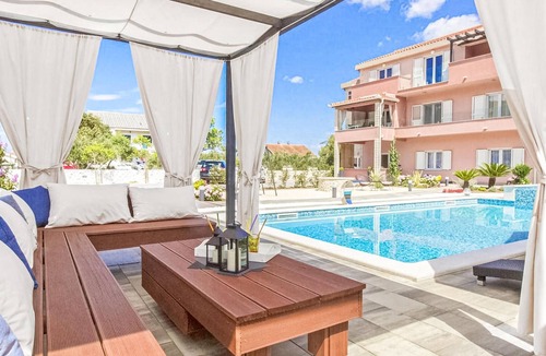 Grebastica Apartment | Gorgeous apartment in Grebastica with WiFi