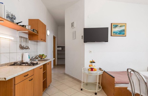 Bosana Apartment | Gorgeous apartment in Bosana with house sea view