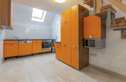 Ajdovscina Apartment | Gorgeous apartment in Col