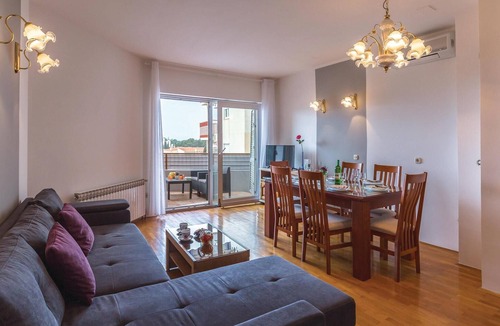 Gorinka Apartment | Gorgeous apartment in Makarska with WiFi