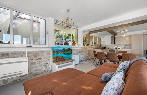 Jezera Apartment | Gorgeous apartment in Jezera