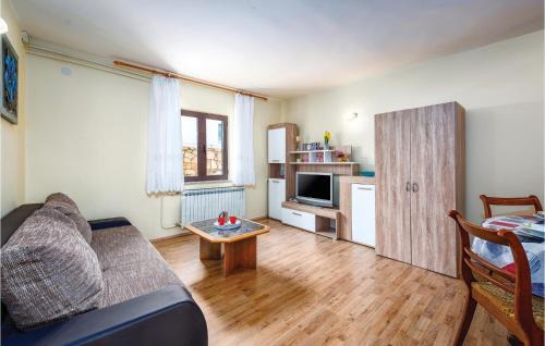 Kastel Apartment | Gorgeous Apartment In Kastel