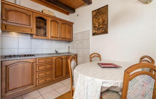 Ika Apartment | Gorgeous Apartment In Lovran
