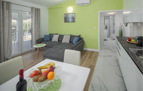 Nova Vas Apartment | Gorgeous Apartment In Novas Vas With Wifi