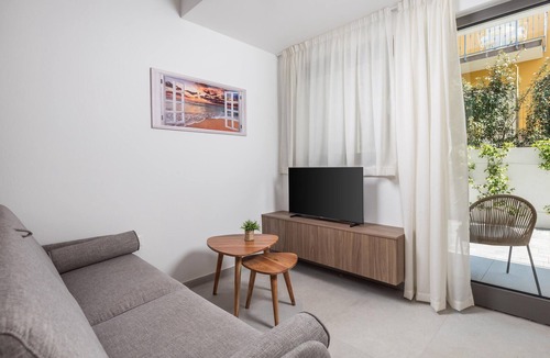 Omisalj Apartment | Gorgeous apartment in Omisalj