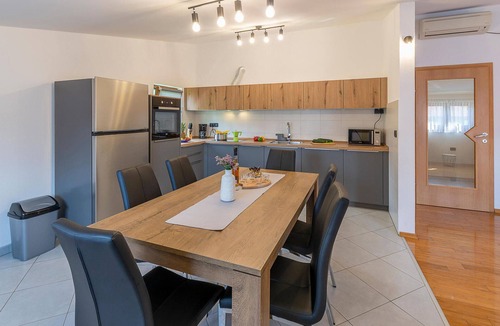 Rezanci Apartment | Gorgeous apartment in Rezanci with WiFi