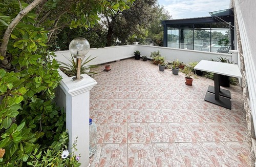Suha Punta Apartment | Gorgeous apartment in Rab with house sea view