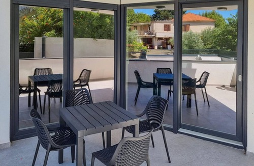 Vrboska Apartment | Gorgeous apartment in Vrboska with house sea view