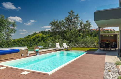 Buje House | Gorgeous home in Buje