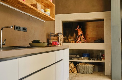 Kastel House | Gorgeous home in Buje with sauna