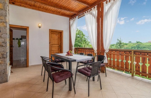 Jastrebarsko House | Gorgeous home in Dragovanscak with sauna