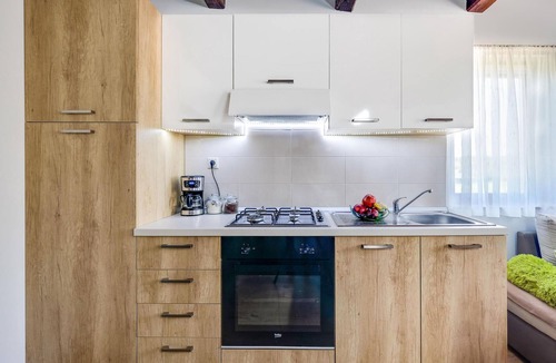 Duga Resa House | Gorgeous home in Duga Resa with WiFi