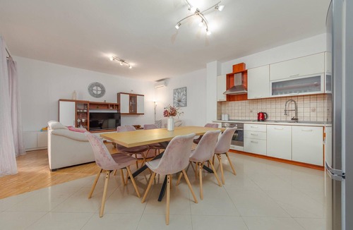 Sukosan House | Gorgeous home in Galovac