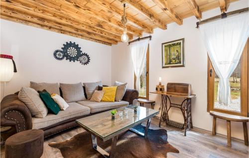 Brusane House | Gorgeous Home In Gospic