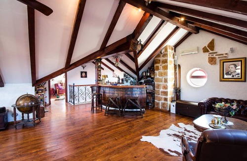 Sestanovac House | Gorgeous home in Grabovac with sauna
