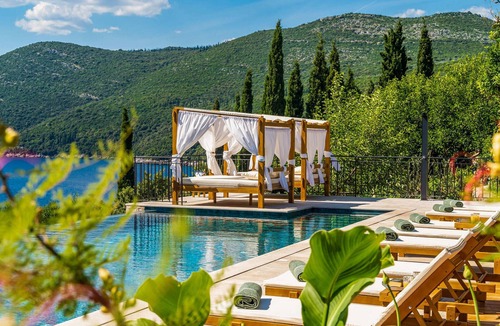 Molunat House | Gorgeous home in Gruda