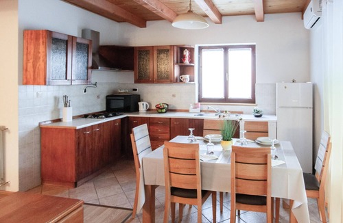 Gracisce House | Gorgeous home in Jakacici