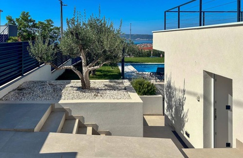Kastel Stari House | Gorgeous home in Kastel Stari